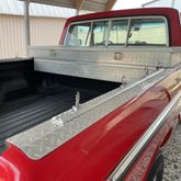 522372 6 VersaTie Surface-Mounted Track Kit with Wide Contour Edge Series 3 3